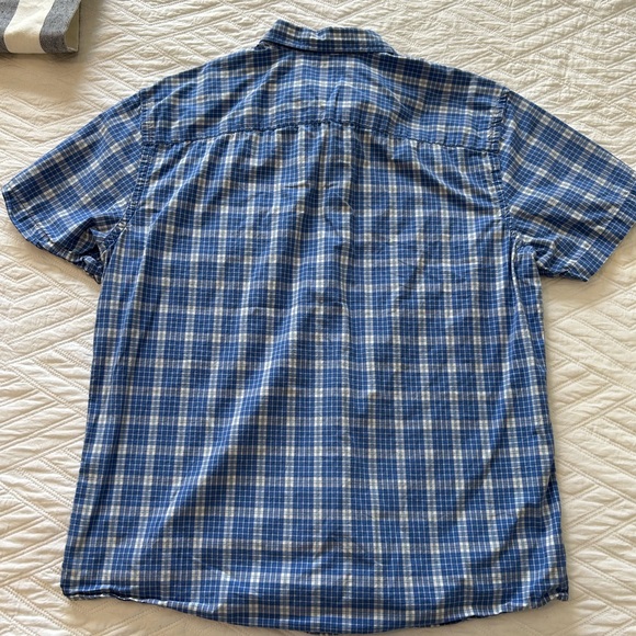 Men’s GAP button-down shirt. Good condition. See pictures. - Picture 3 of 4